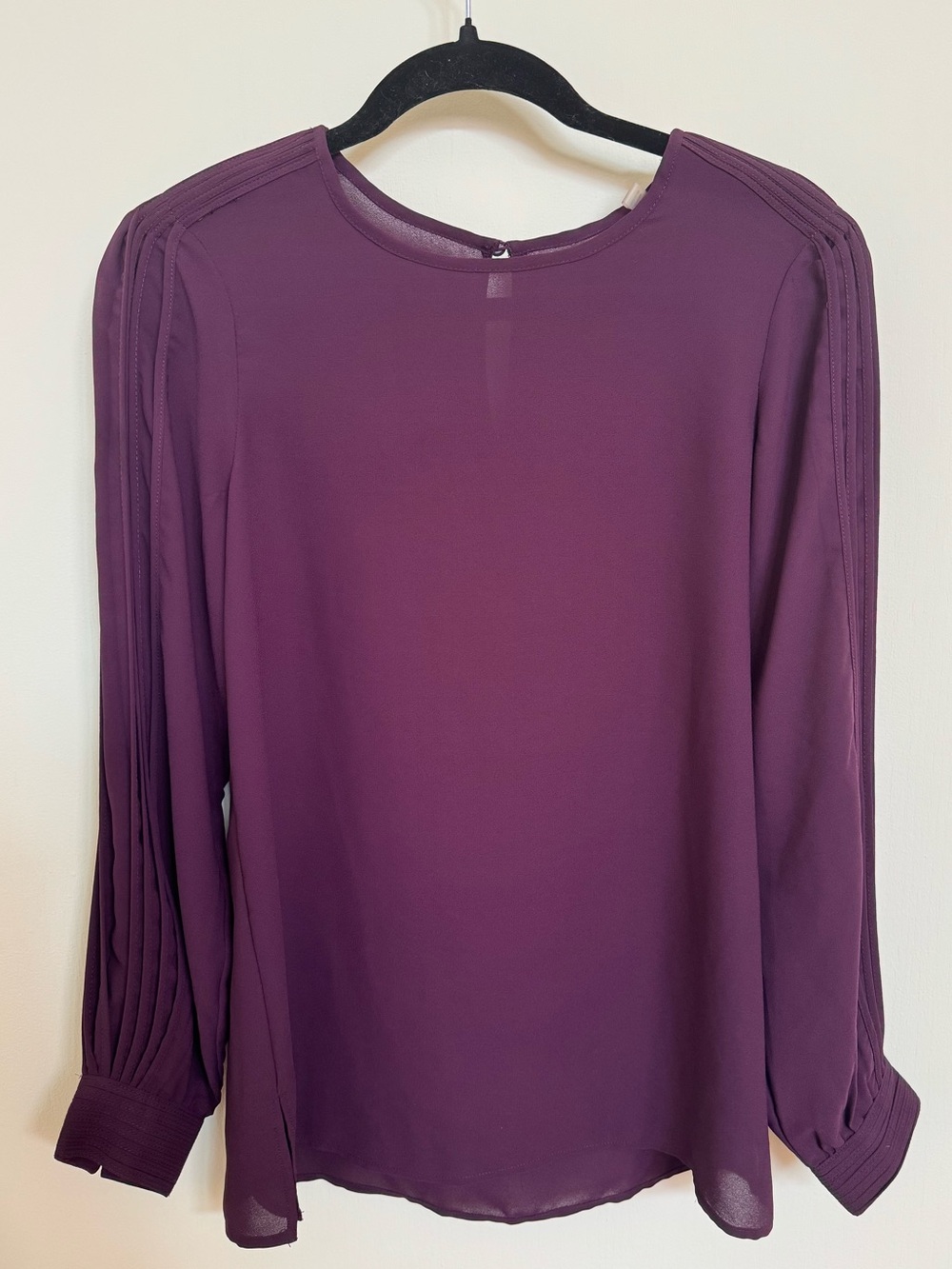 Women's Long-Sleeve Pleated Shoulder Blouse - Plum
